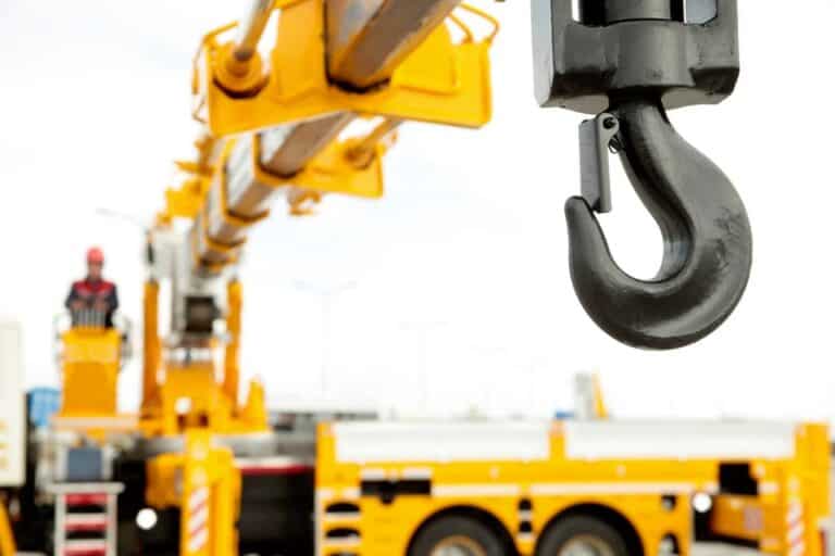 Tipos de grúas según tamaño y funcionalidad